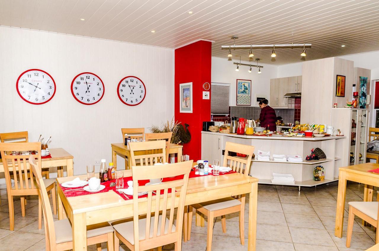 Meike'S Guesthouse Суакопмунд Екстериор снимка